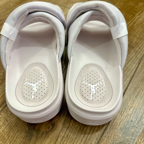 Jordan Sophia Women’s Slide Sandal 7 Venice Off white slide sandal - Picture 5 of 10